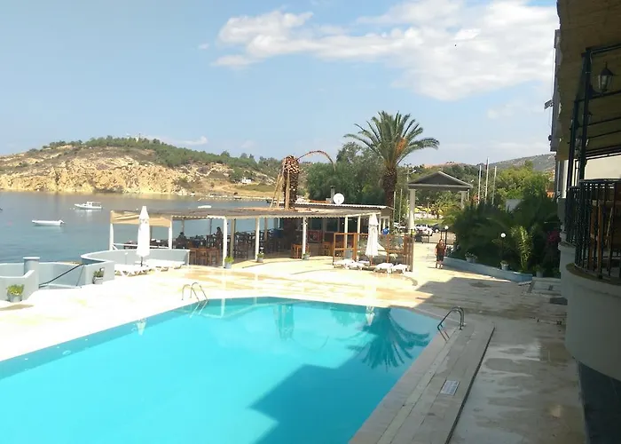 Leon Hotel Foça